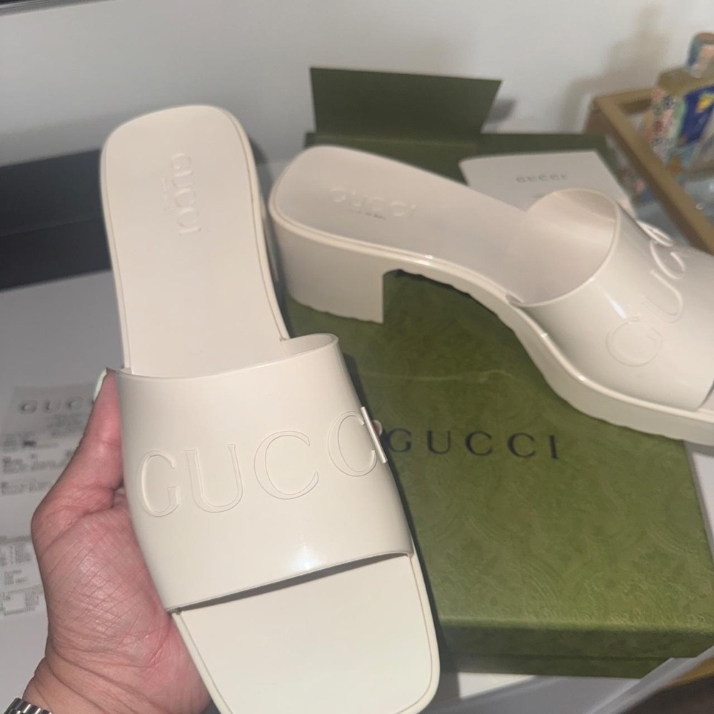Gucci Women's Beige Mules - Picture 5 of 7